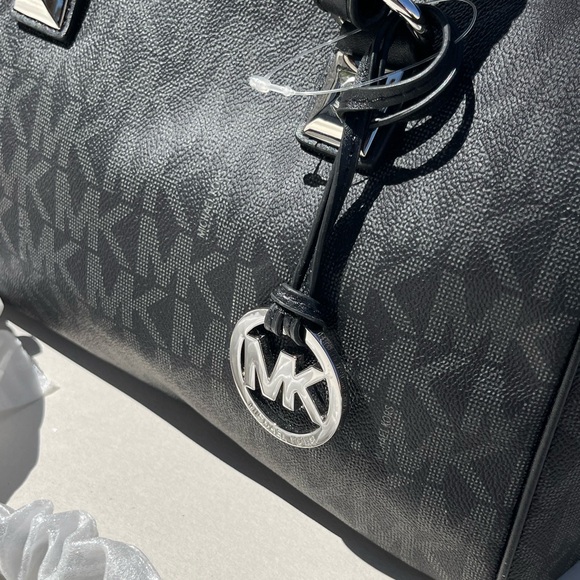 (new+tag) Michael Kors (MK) Grayson medium chain leather satchel — limited edt - Picture 3 of 16